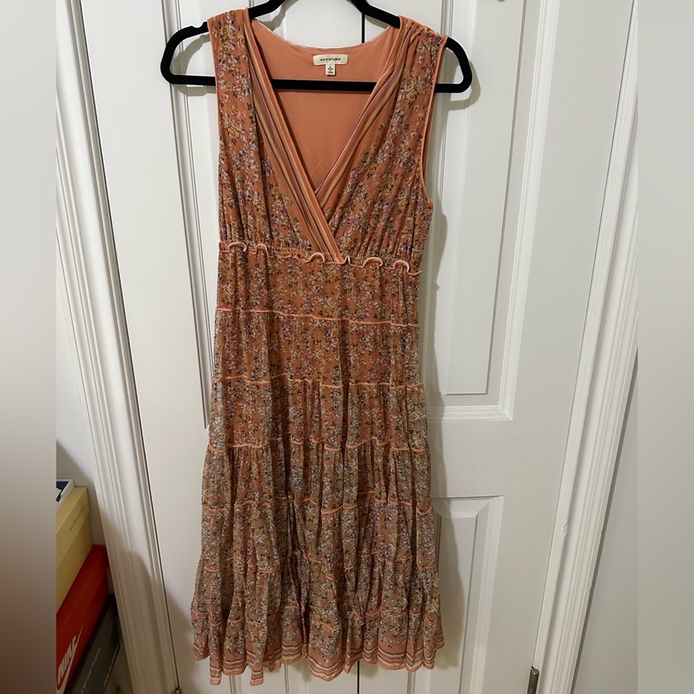Max Studio V-Neck Mess Midi Dress, Size L.
